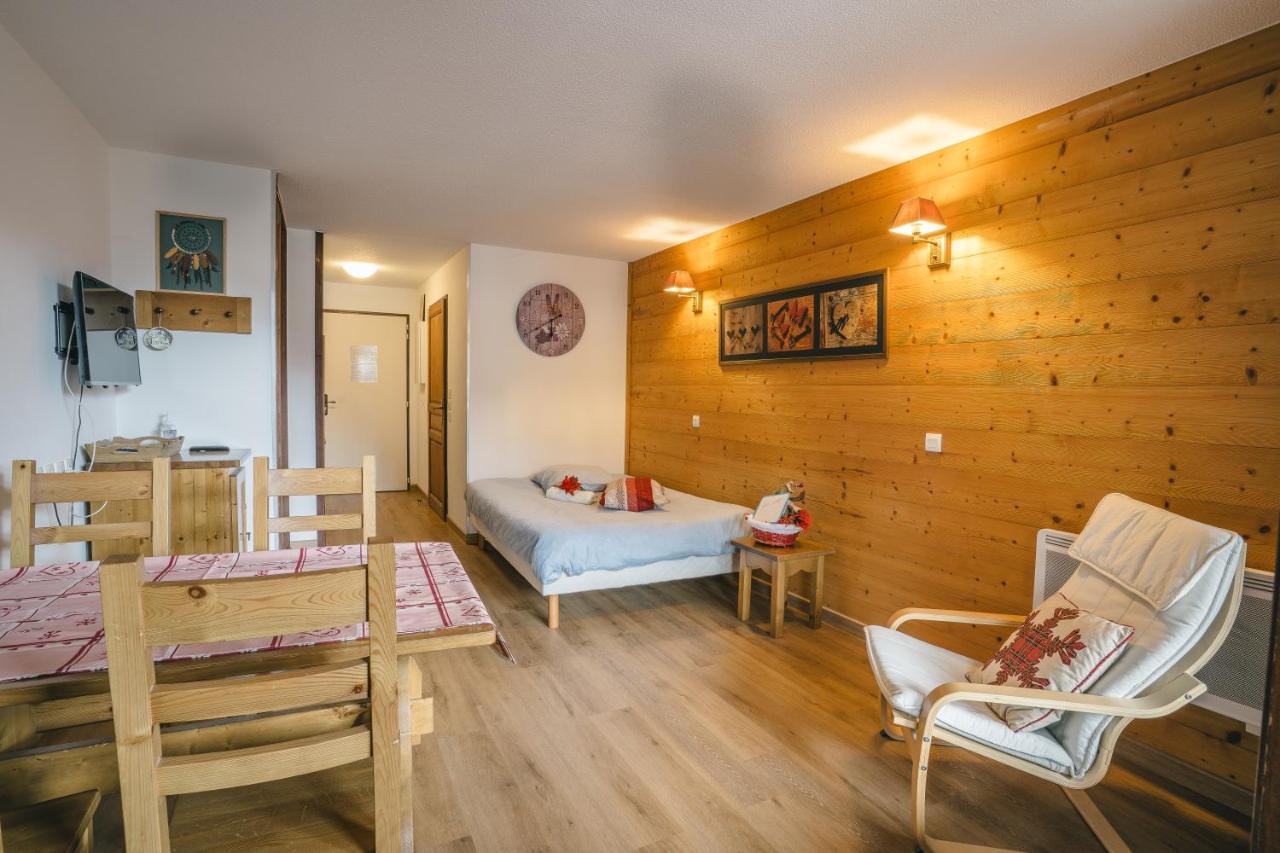 Grand Studio Tout Confort Pour 4 Personnes Brides-les-Bains Exterior photo
