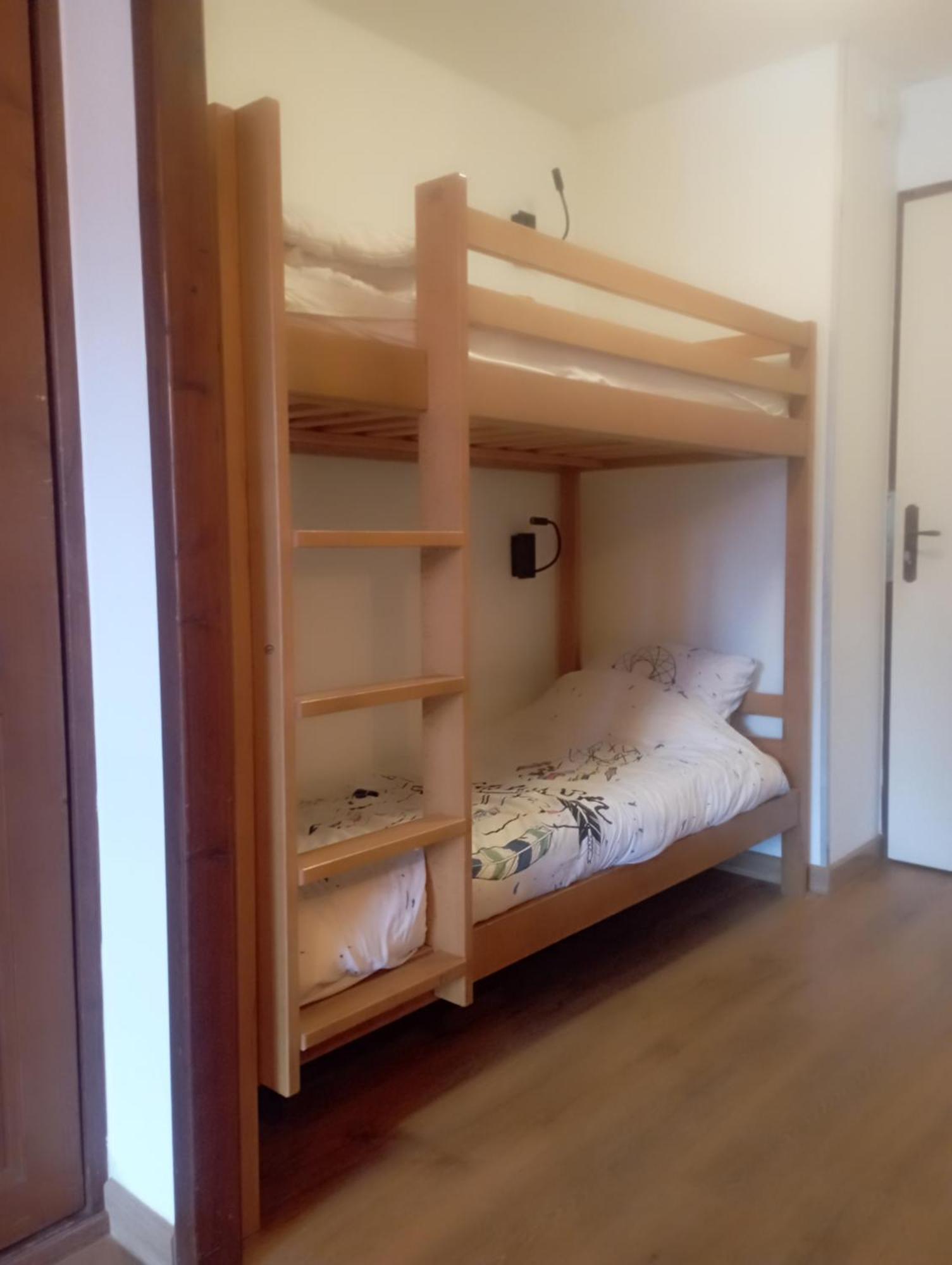 Grand Studio Tout Confort Pour 4 Personnes Brides-les-Bains Exterior photo